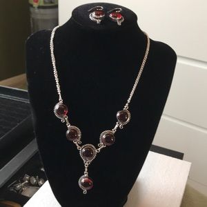 Sexy garnet earring and necklace set!!